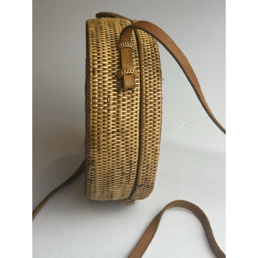 Round Woven Basket Crossbody Lined Hinged Purse Snap Closure Strap Boho Hippie - Picture 3 of 16